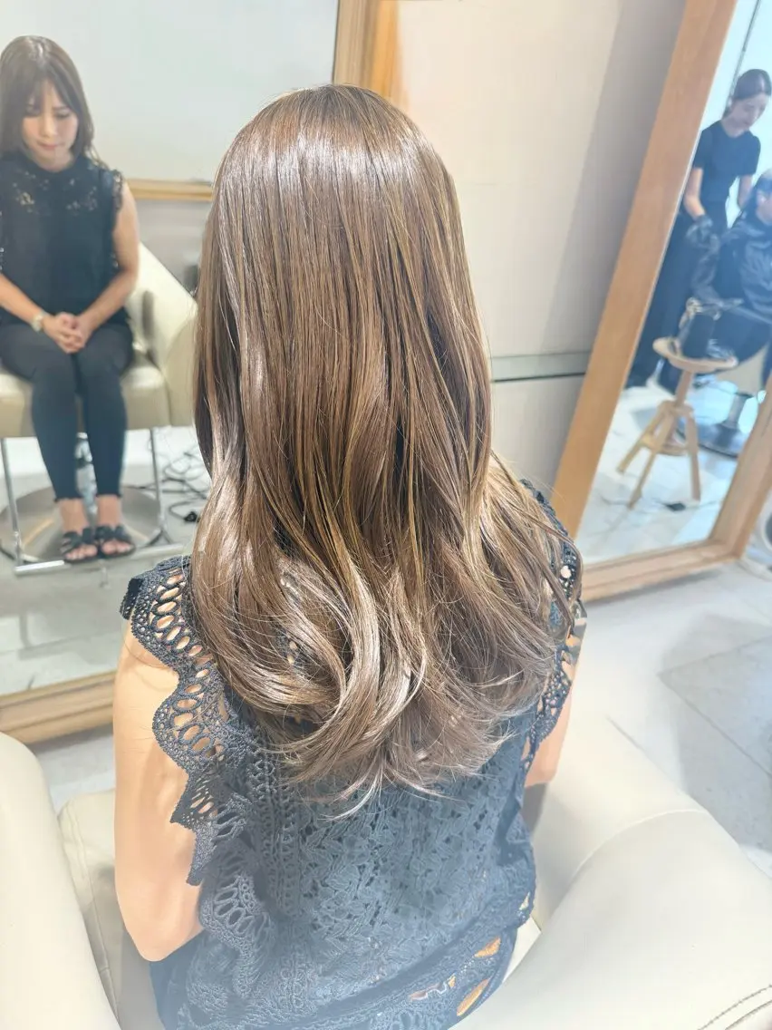 ロング カラー カット ヘアカラー トリートメント 安永 涼のヘアスタイル