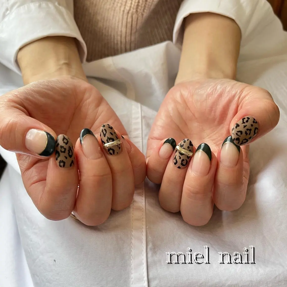 ネイル アニマル柄 フレンチネイル ミラーネイル ハンドネイル miel nailのネイルデザイン