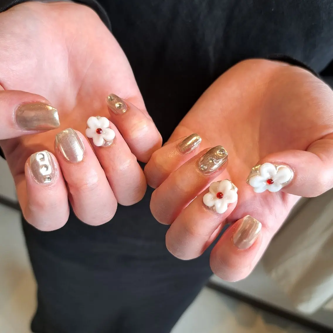 ネイル アートネイル ジェルネイル ミラーネイル 持ち込み ぷっくりネイル Nail mood デザイン持ち込みokのネイルデザイン