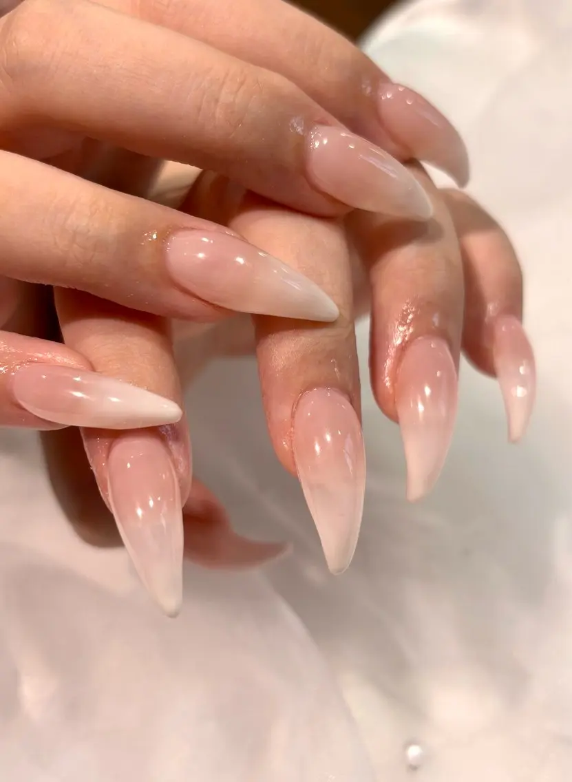 ネイル 長さ出し グラデーション S. YUIのネイルデザイン