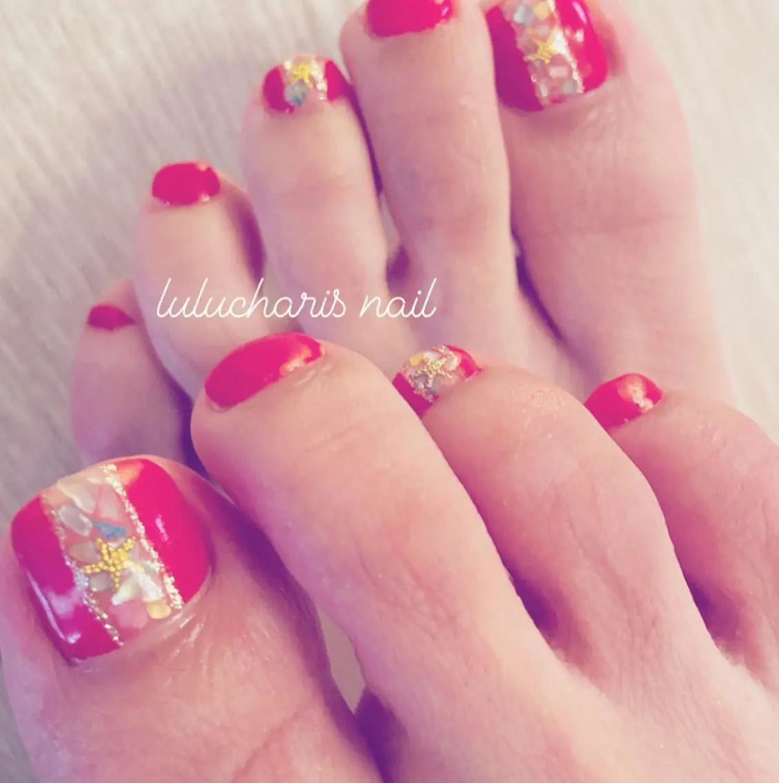 ネイル フットネイル lulucharis nailのネイルデザイン