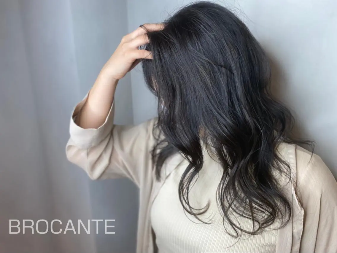 ロング カラー アディクシーカラー 黒髪 透明感カラー グレージュ レイヤーカット BROCANTE立川 karasawa.nのヘアスタイル