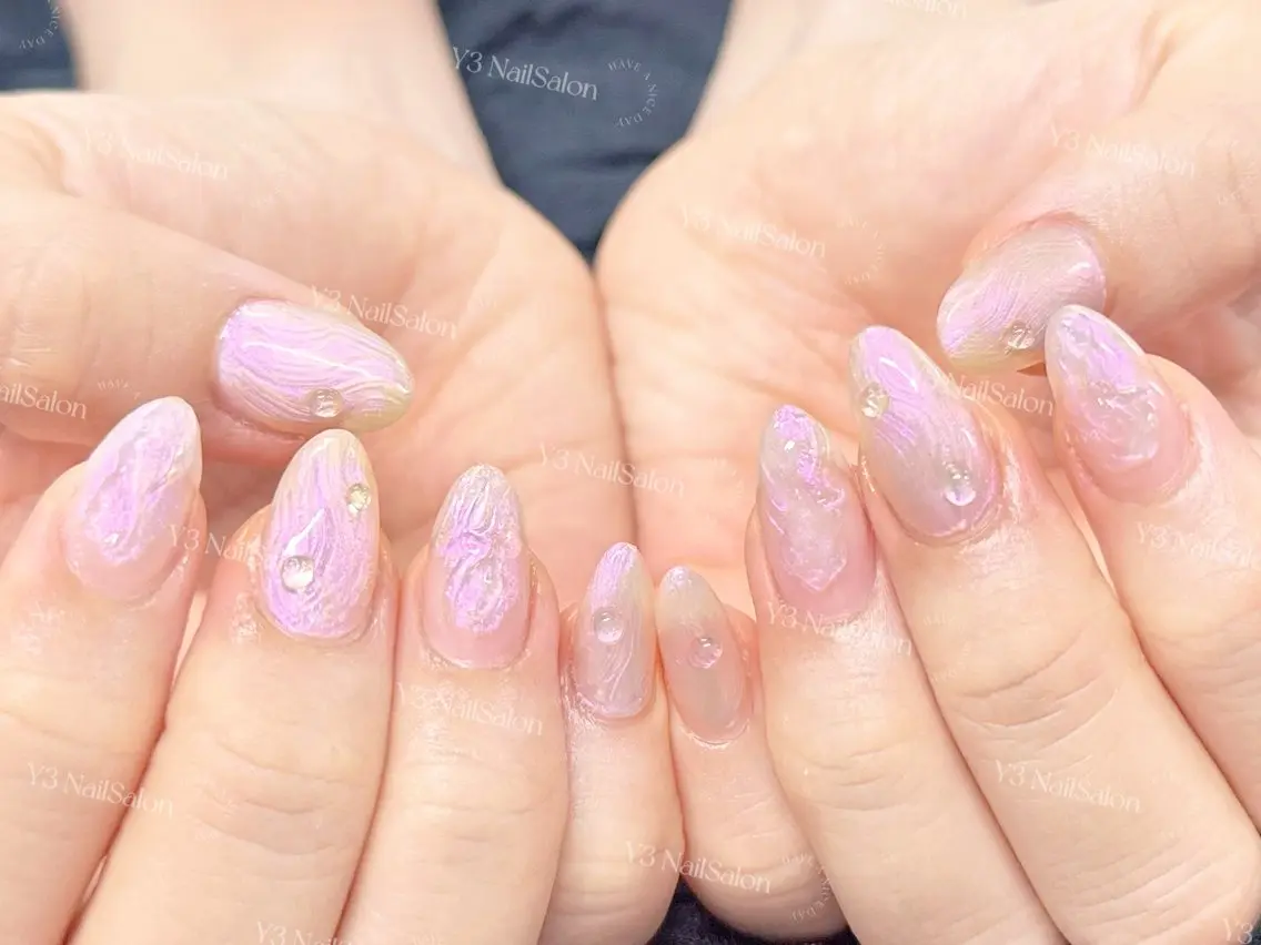 ネイル アートネイル オーロラネイル ニュアンスネイル オフィスネイル ぷっくりネイル ハンドネイル Y3 NailSalonのネイルデザイン