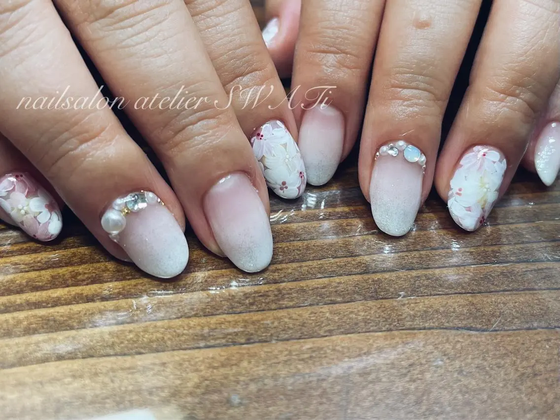 ネイル グラデーション nailsalon SWATiのネイルデザイン