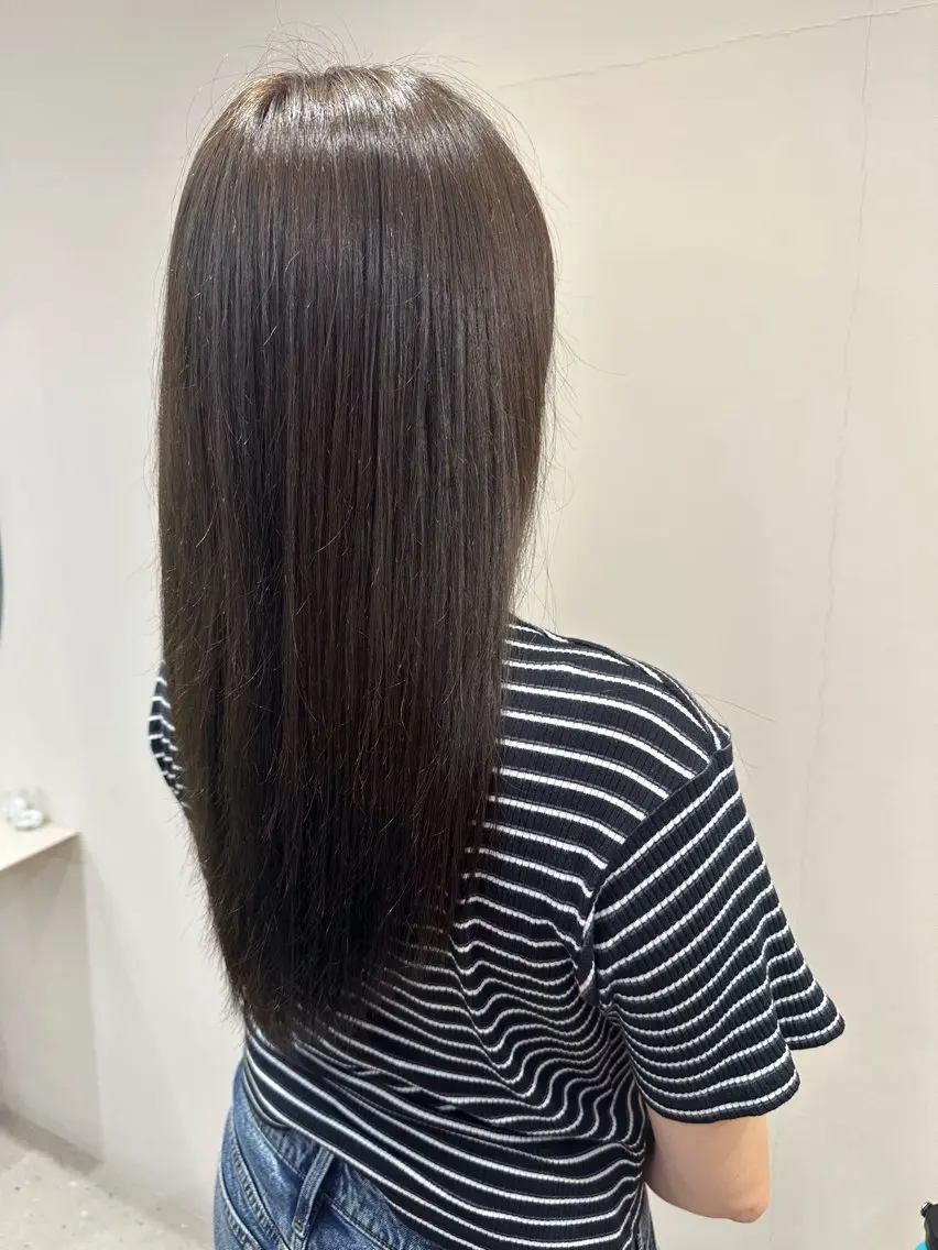 カラー ヘアカラー HINA カラー縮毛矯正⋆.✩のヘアスタイル