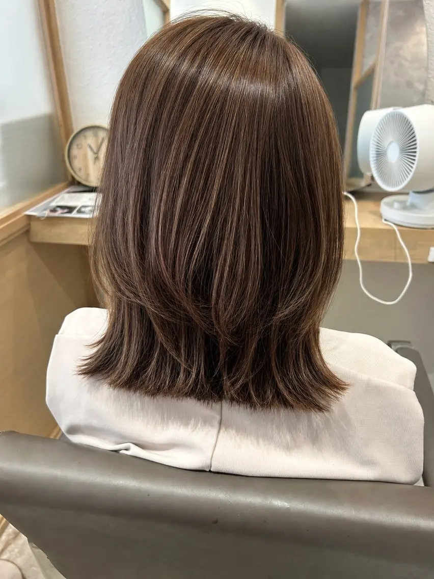 ミディアム カラー カット ヘアカラー トリートメント ヘッドスパ 久木原 ゆりのヘアスタイル