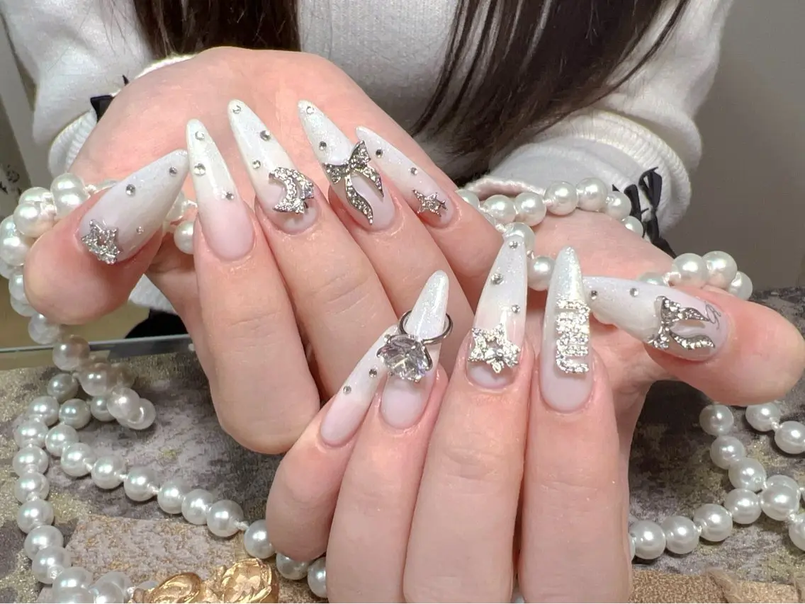 ネイル MoaNail🫶 Yoshiのネイルデザイン