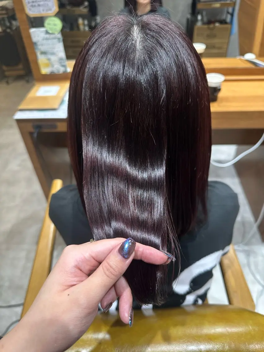 セミロング カラー ボルドーカラー 髪質改善 🫧アレンジ･髪質 改善maica🫧のヘアスタイル