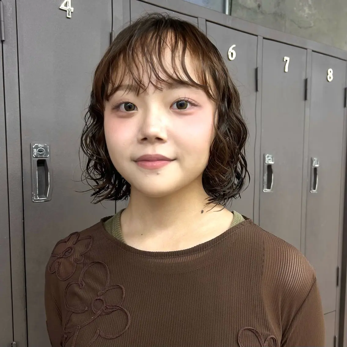 ミディアム パーマ ミディアムパーマ ボブ カット パーマ 伊藤ほのか/柔らかパ ーマ/ダブルカラーのヘアスタイル