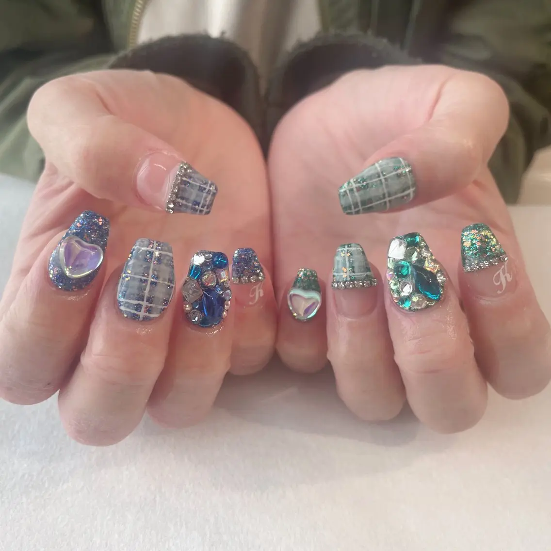 ネイル ハンドネイル 💎🐰 saki. m 🐰💎のネイルデザイン