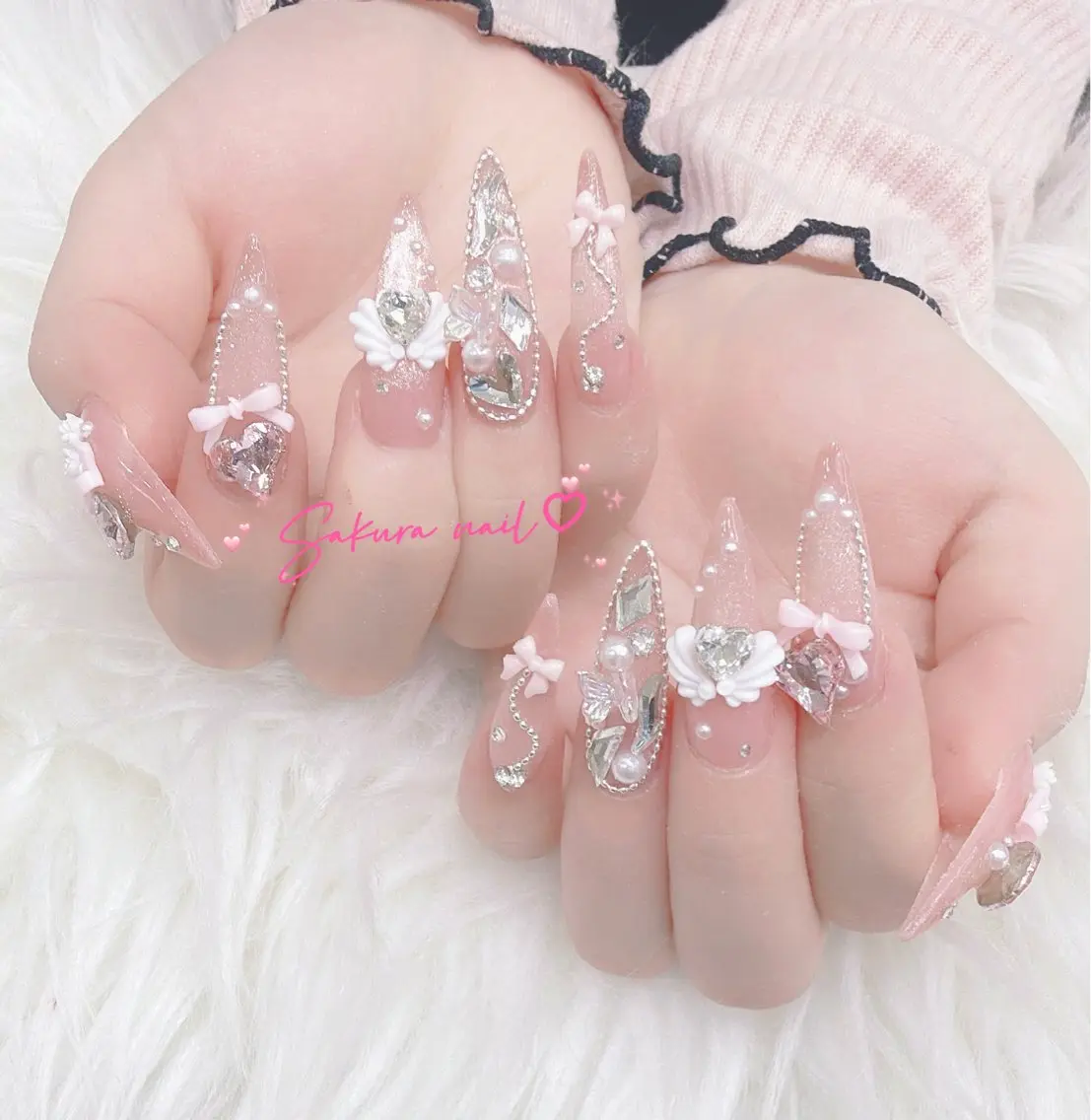 ネイル オーロラネイル クリアネイル フレンチネイル ジェルネイル ガーリー ハンドネイル Sakura Nanaのネイルデザイン