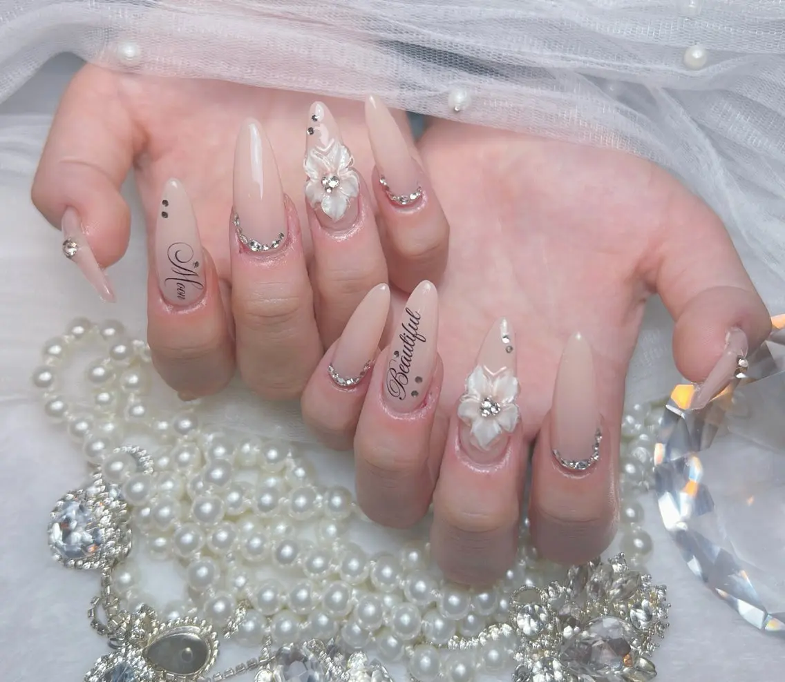 ネイル アートネイル オーロラネイル チークネイル 長さ出し フットネイル Miya _nailのネイルデザイン