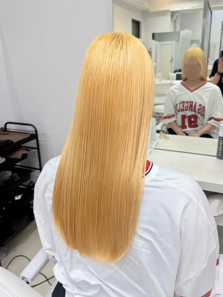 ロング カラー 抜きっぱなしブロンド ハイトーンカラー カット ヘアカラー 🤎ベージュカラー/ 髪質改善/山岸🤎のヘアスタイル