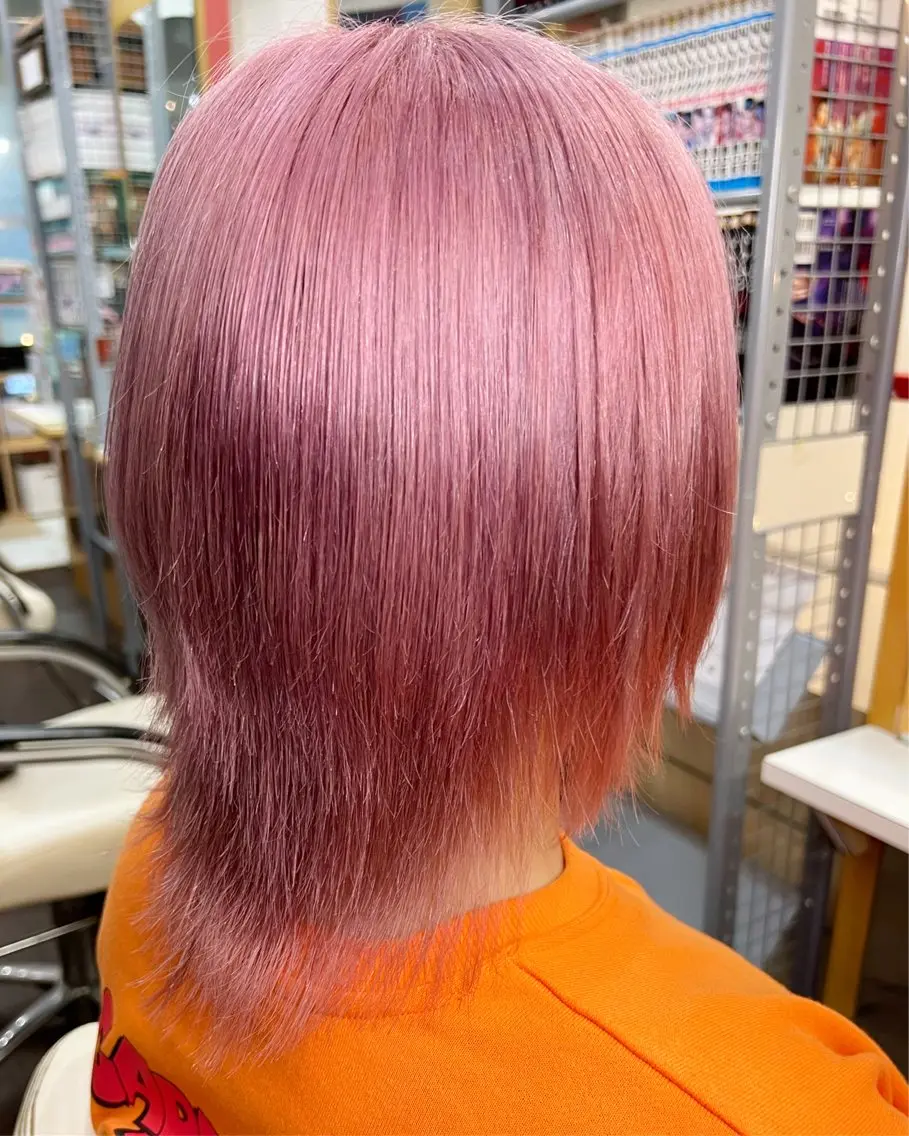 ショート カラー アッシュ ブリーチ ピンクカラー ピンクアッシュ ヘアカラー まさき✂︎ /ブリーチカラーのヘアスタイル
