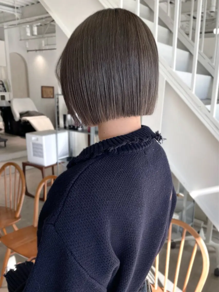 ショート カラー カット ヘアカラー 林 千聖のヘアスタイル