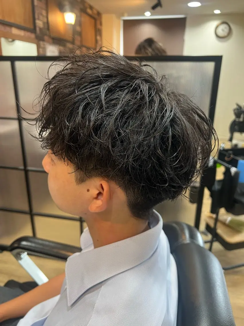 ショート パーマ メンズ カット トリートメント パーマ／メンズ ／ピンパーマ/横山のヘアスタイル