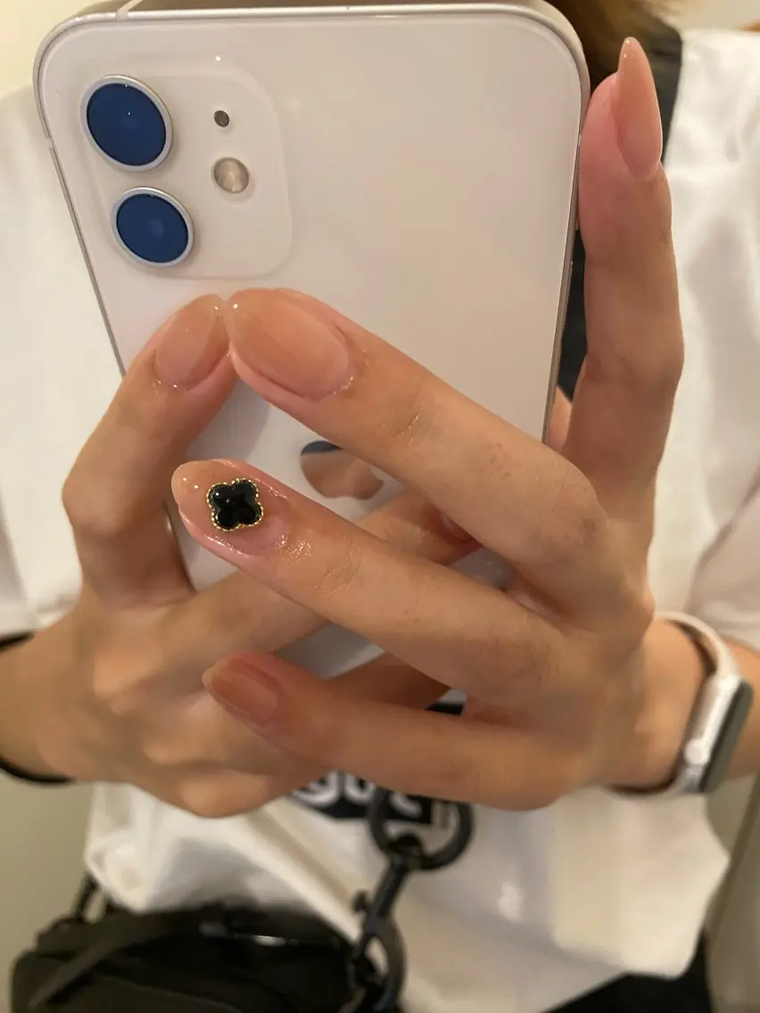 ネイル ハンドネイル Locèlon .のネイルデザイン