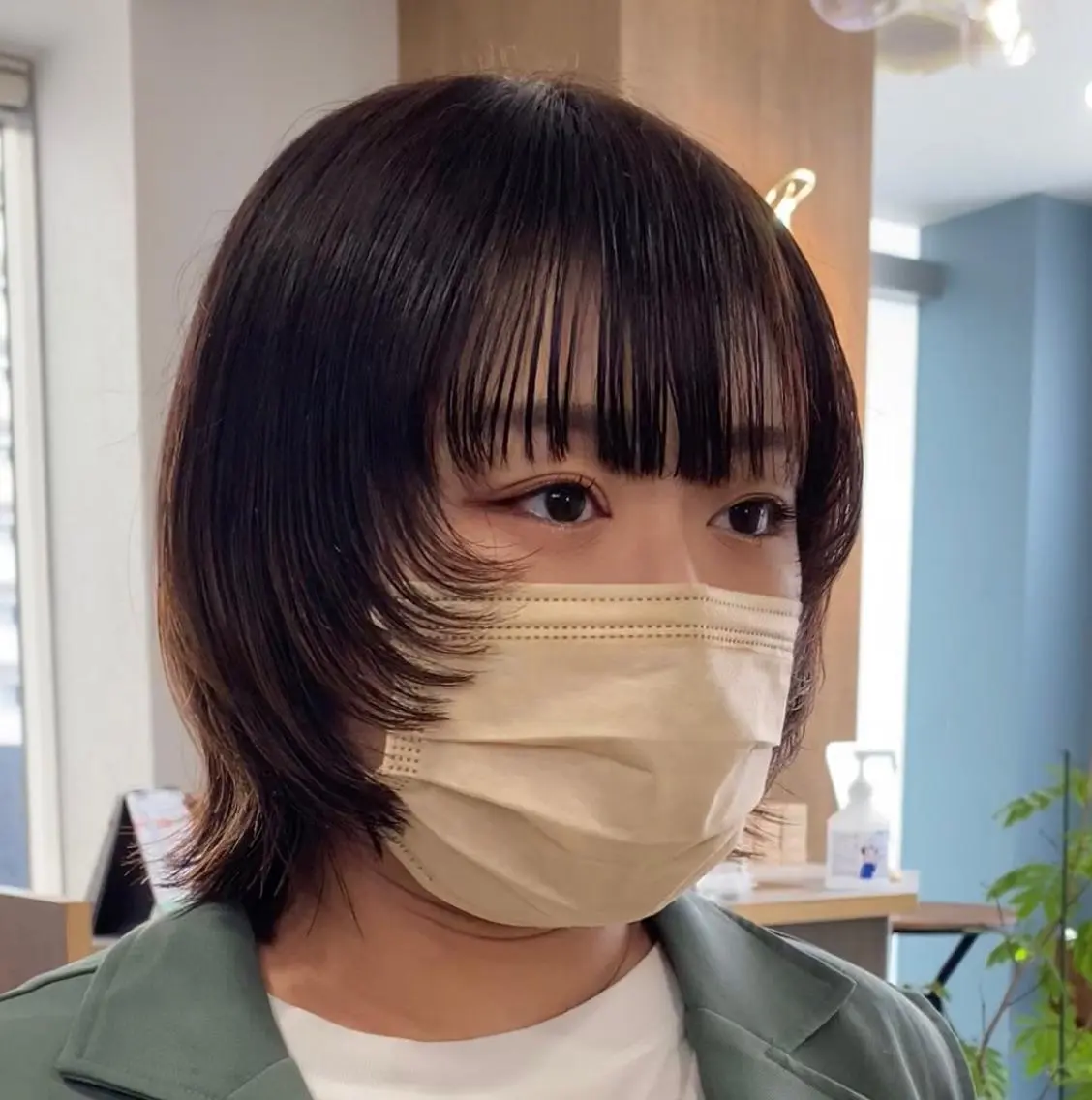 ショート カラー ショートヘア ウルフカット 横尾 歩のヘアスタイル