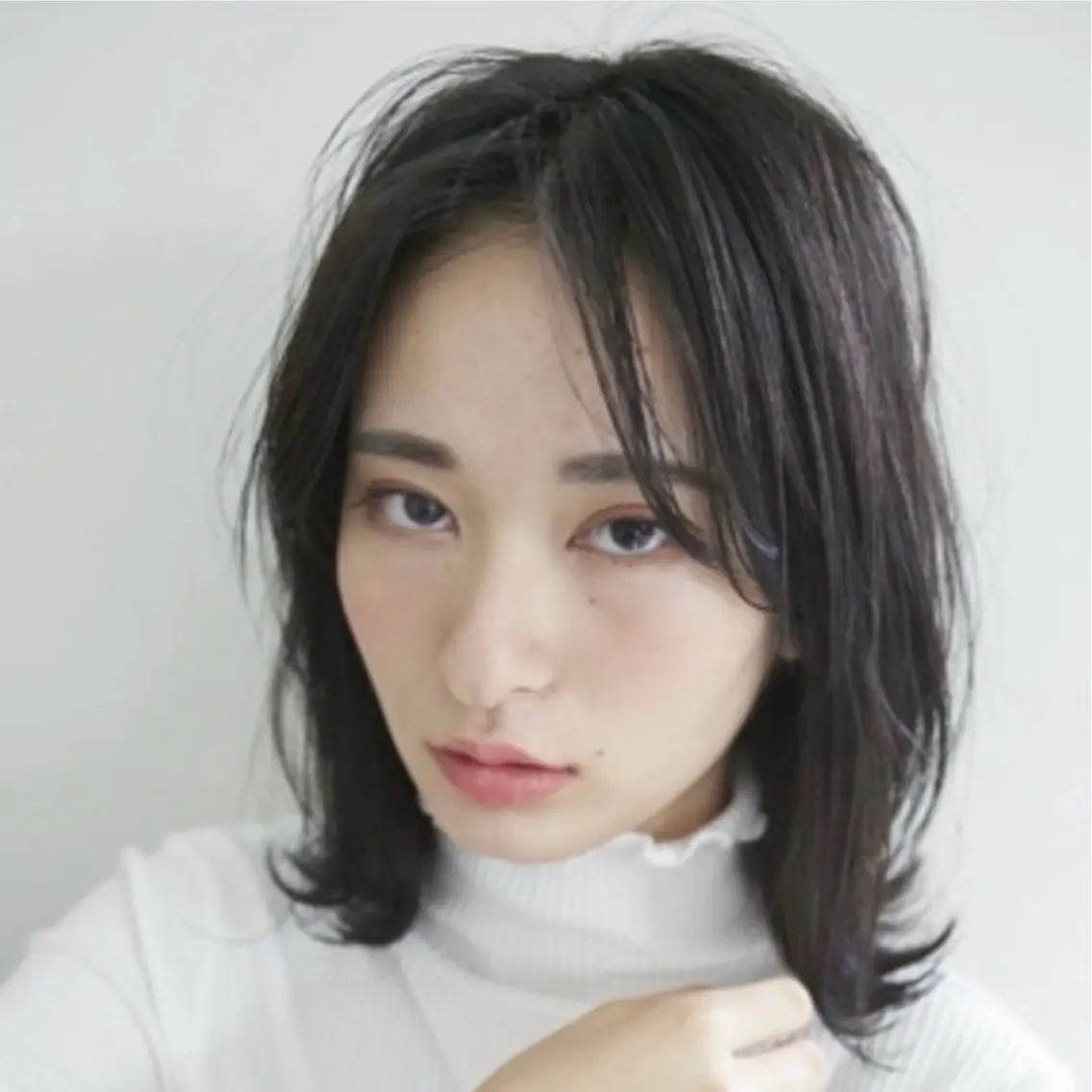 カラー suzuno／ Ributeのヘアスタイル