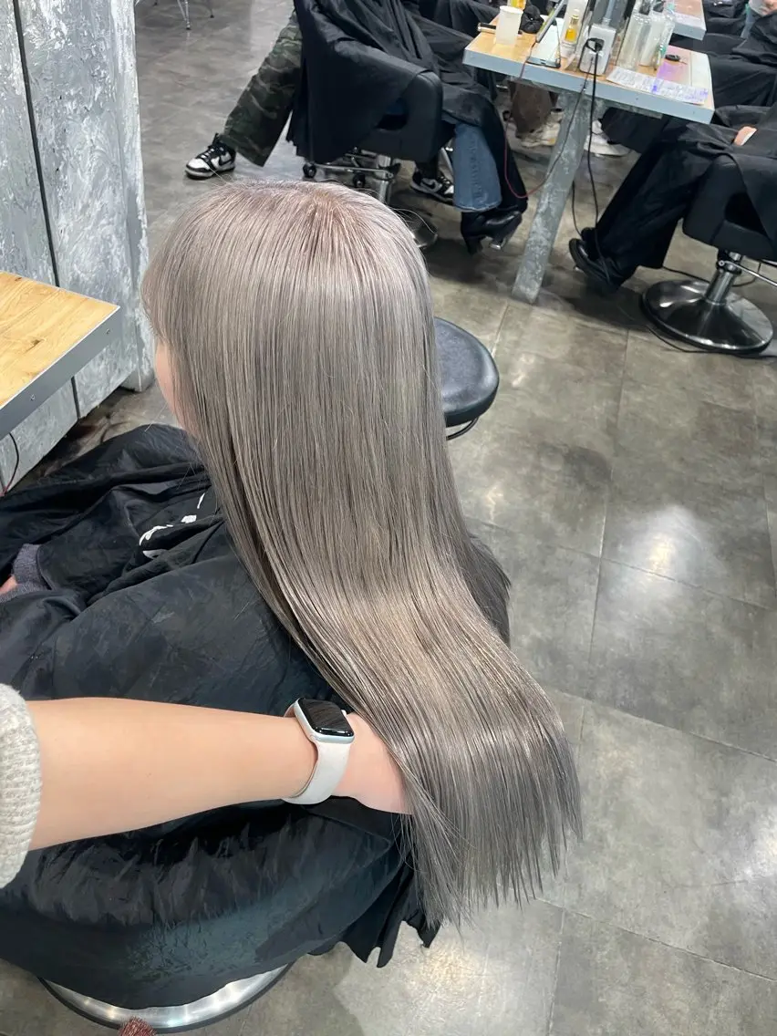 ロング カラー ヘアカラー ハイトーン 横浜💞ミオのヘアスタイル