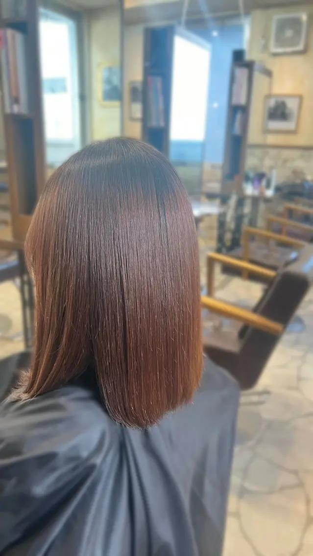 カラー ブリーチ ブリーチなしカラー 栗林 萌々のヘアスタイル