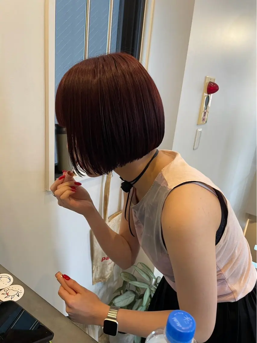 ショート あやの/レイヤー /ベージュカラーのヘアスタイル