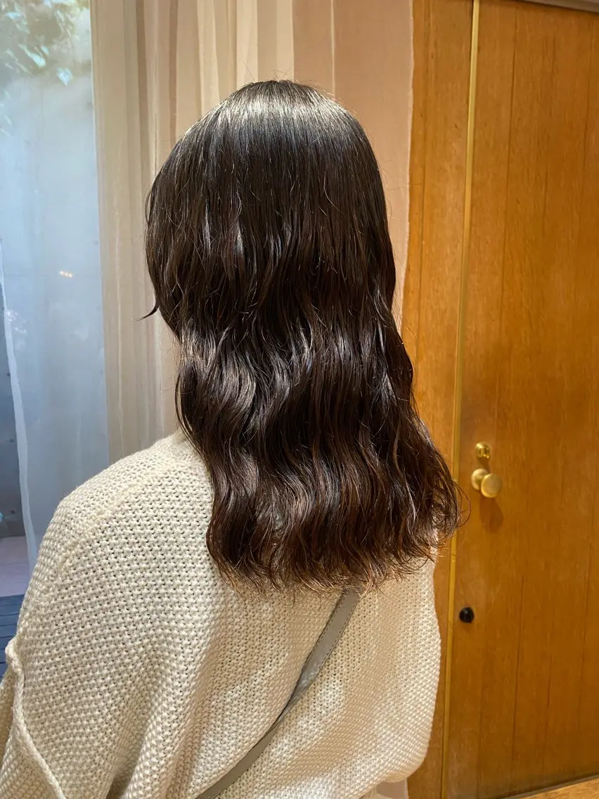 セミロング カット パーマ トリートメント 大人可愛い♡コテ巻き パーマ🌼杉田 萌恵のヘアスタイル
