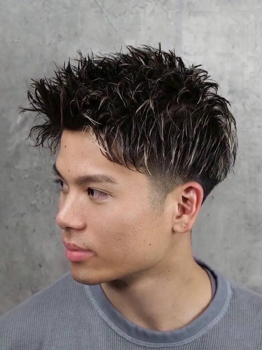 ショート メンズ メンズハイライト スパイキーショート ハイライト ショートヘア 石井 希明のヘアスタイル