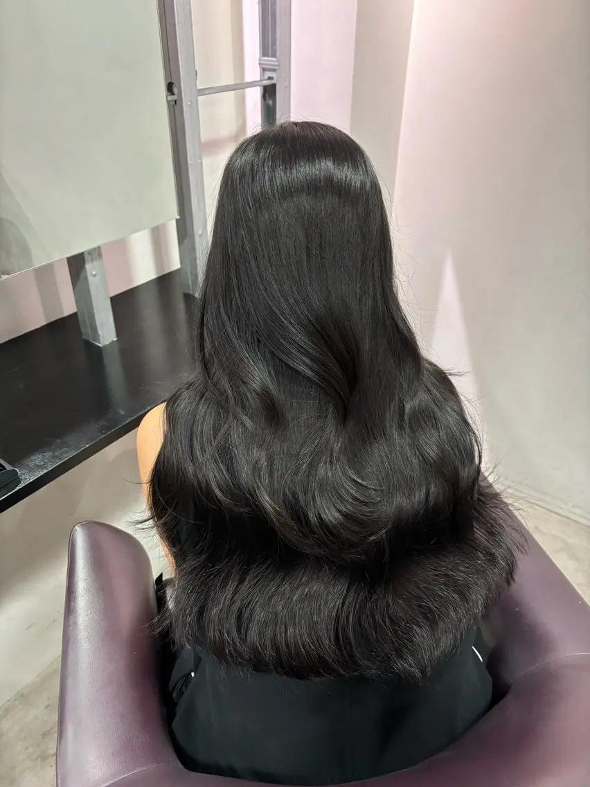 ロング カラー グレージュ ハイライトカラー 外国人風カラー ハイライト レイヤーカット カット ヘアカラー トリートメント オリーブベージュ 🫒🩶Rianaのヘアスタイル