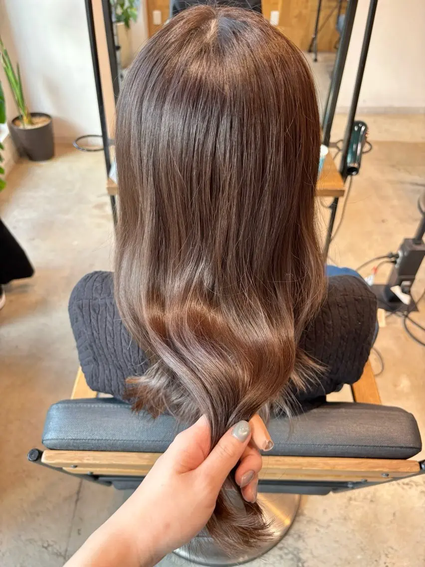 セミロング カラー ベージュカラー カット ヘアカラー トリートメント 似合わせhair🪡 艶カラー/小由葵のヘアスタイル
