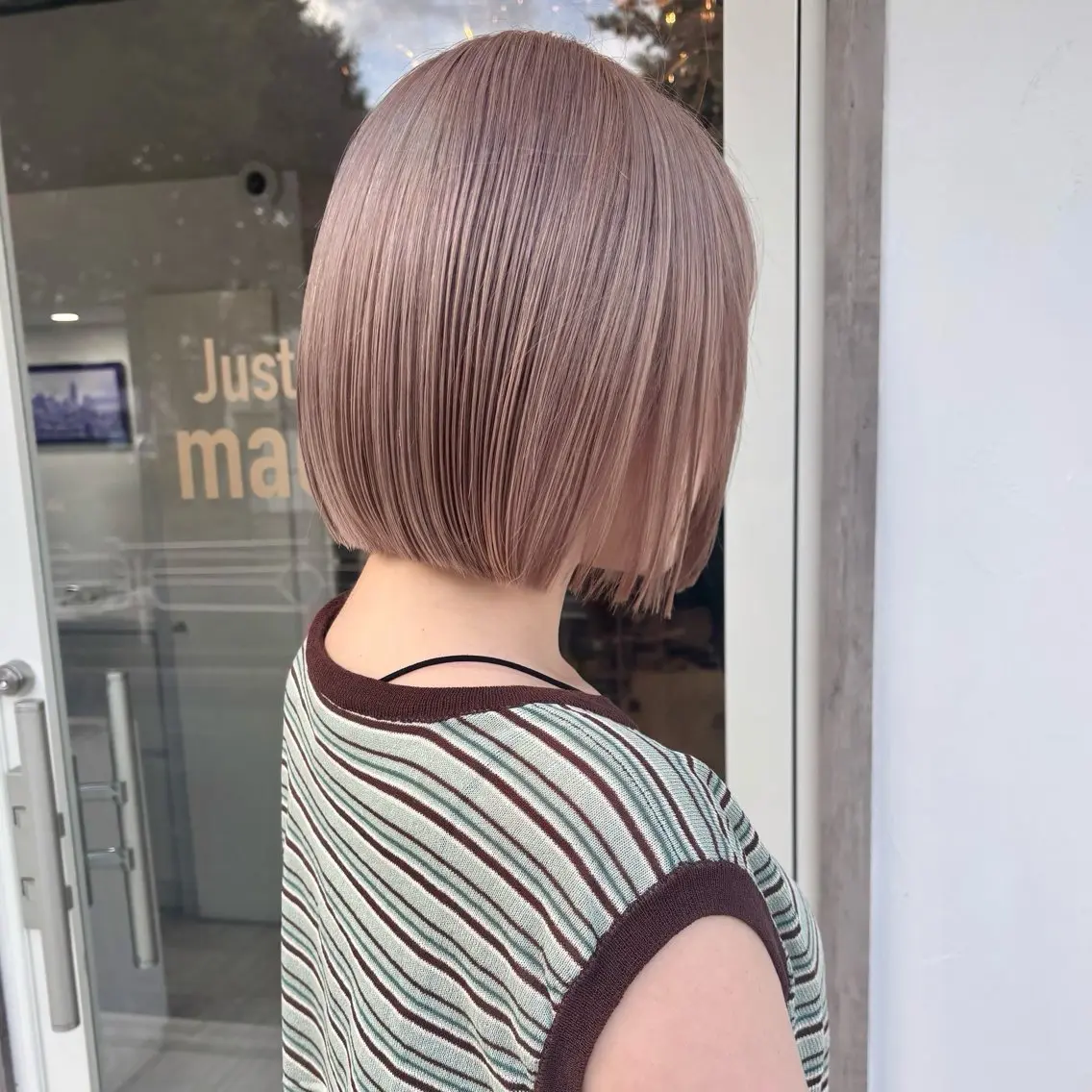 ショート カラー mio ︴ アレンジ ︴ 透明感カラーのヘアスタイル
