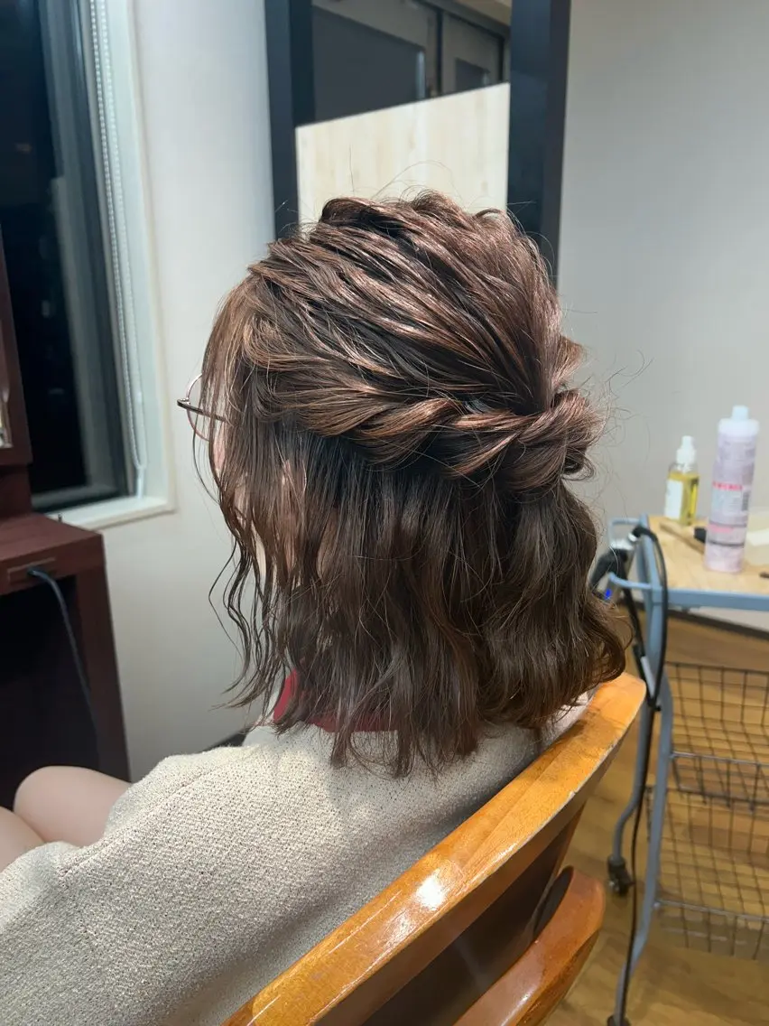 ヘアアレンジ ハーフアップ ヘアセット シェアサロン岡留 夢名のヘアスタイル