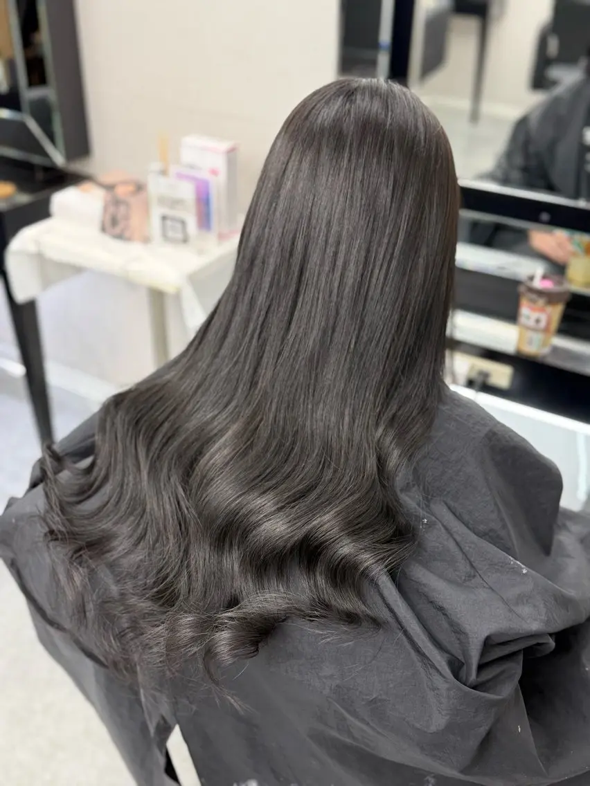 ロング カット ヘアカラー エクステ 𝙃𝘼𝙍𝙐🎀 韓国×エクステのヘアスタイル