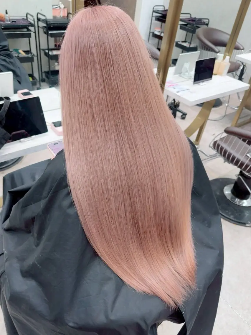 セミロング カラー ヘアカラー トリートメント Lond Le'a /ハイトーンカラーのヘアスタイル