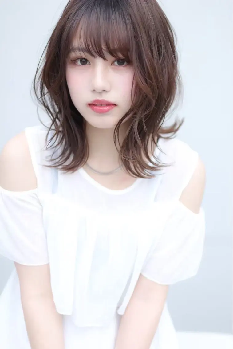 セミロング ヘアカラー フクゾエ ユカリのヘアスタイル
