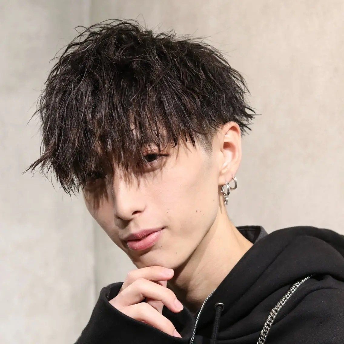 ショート パーマ ヘアアレンジ メンズ カット パーマ ヘアセット メンズフェザー毛流れ パーマASHU渋谷のヘアスタイル