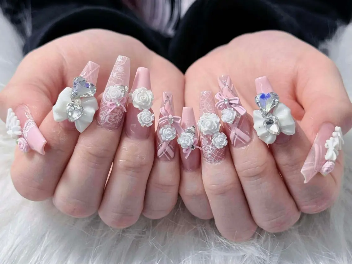 ネイル オーロラネイル 長さ出し フットネイル フレンチネイル ジェルネイル アンアンBelle Nail 池袋のネイルデザイン
