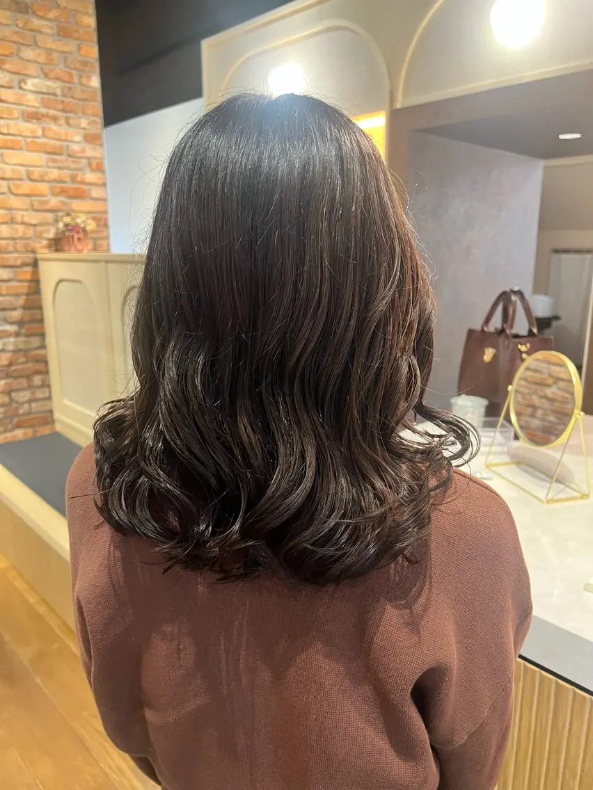 ミディアム ミディアムパーマ パーマ 山田 恭華 /コテ巻き風パーマのヘアスタイル
