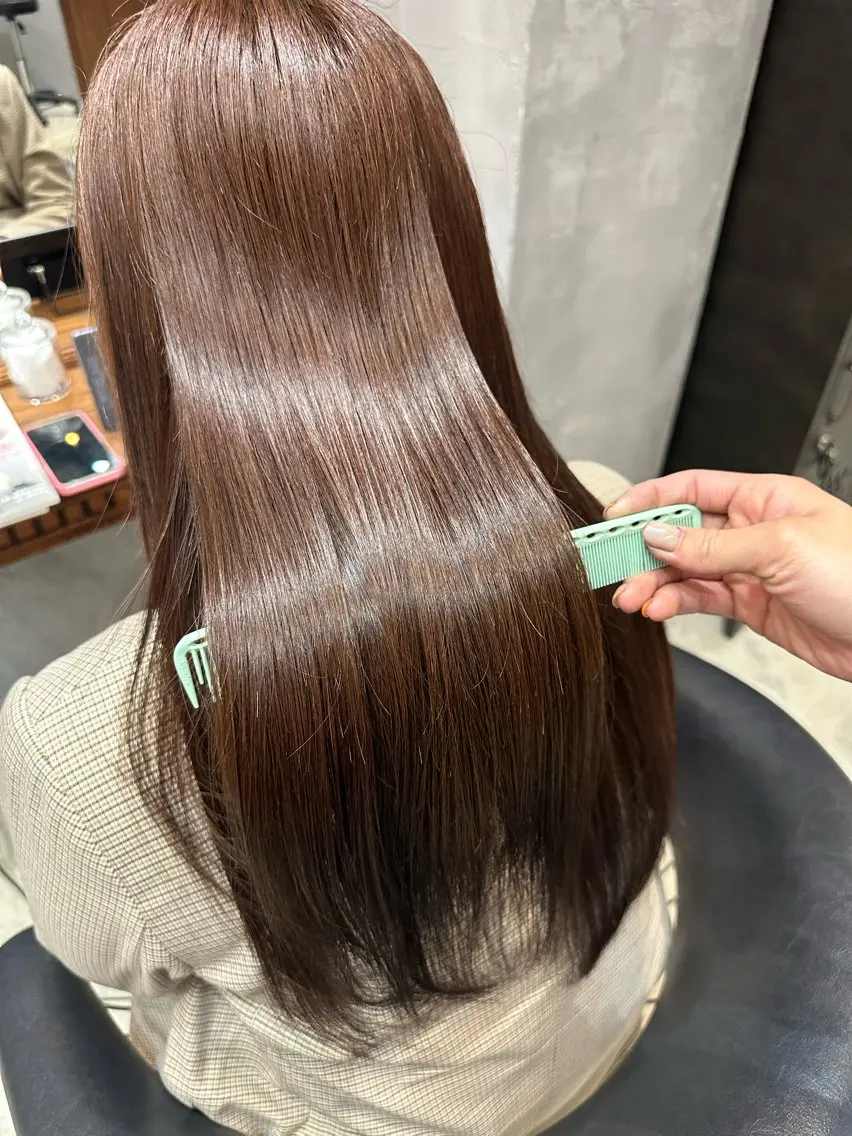🎀艶カラー✨️➕髪の内部と外部をしっかり補修💖3️⃣stepトリートメント🖤の写真