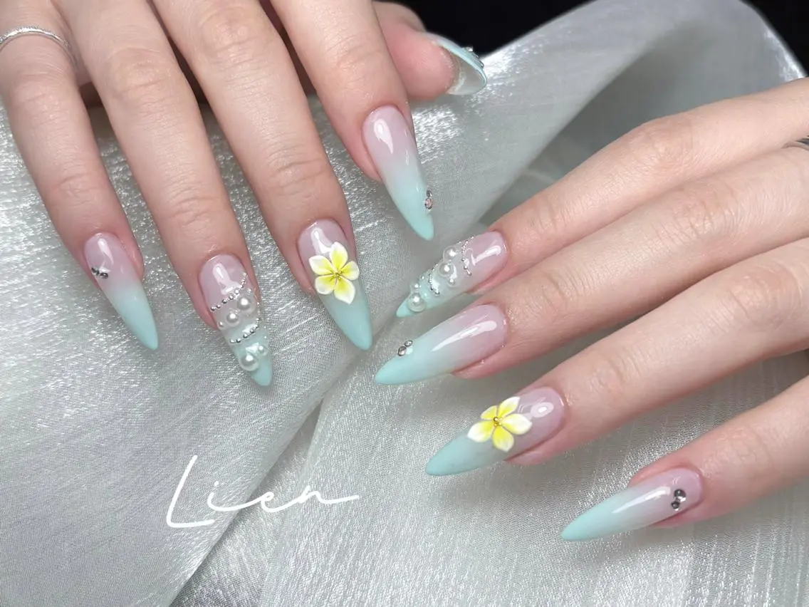 ネイル 👛Lien nails🎀のネイルデザイン
