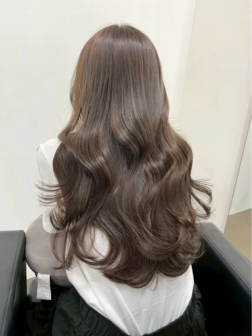 ロング カラー ioe愛莉 /透明感カラーのヘアスタイル