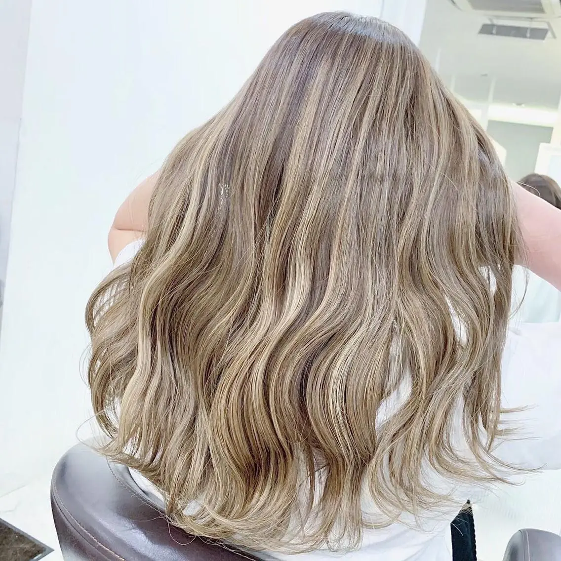 ロング カラー ハイライトカラー 外国人風カラー ハイライト 【毎朝セット3分】 メンズパーマ　真人のヘアスタイル