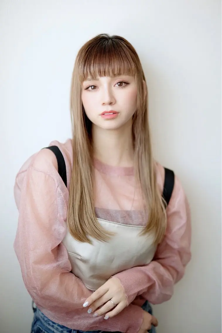 ロング カラー カット トリートメント 小顔レイヤー/ ベージュ🤍Rieのヘアスタイル