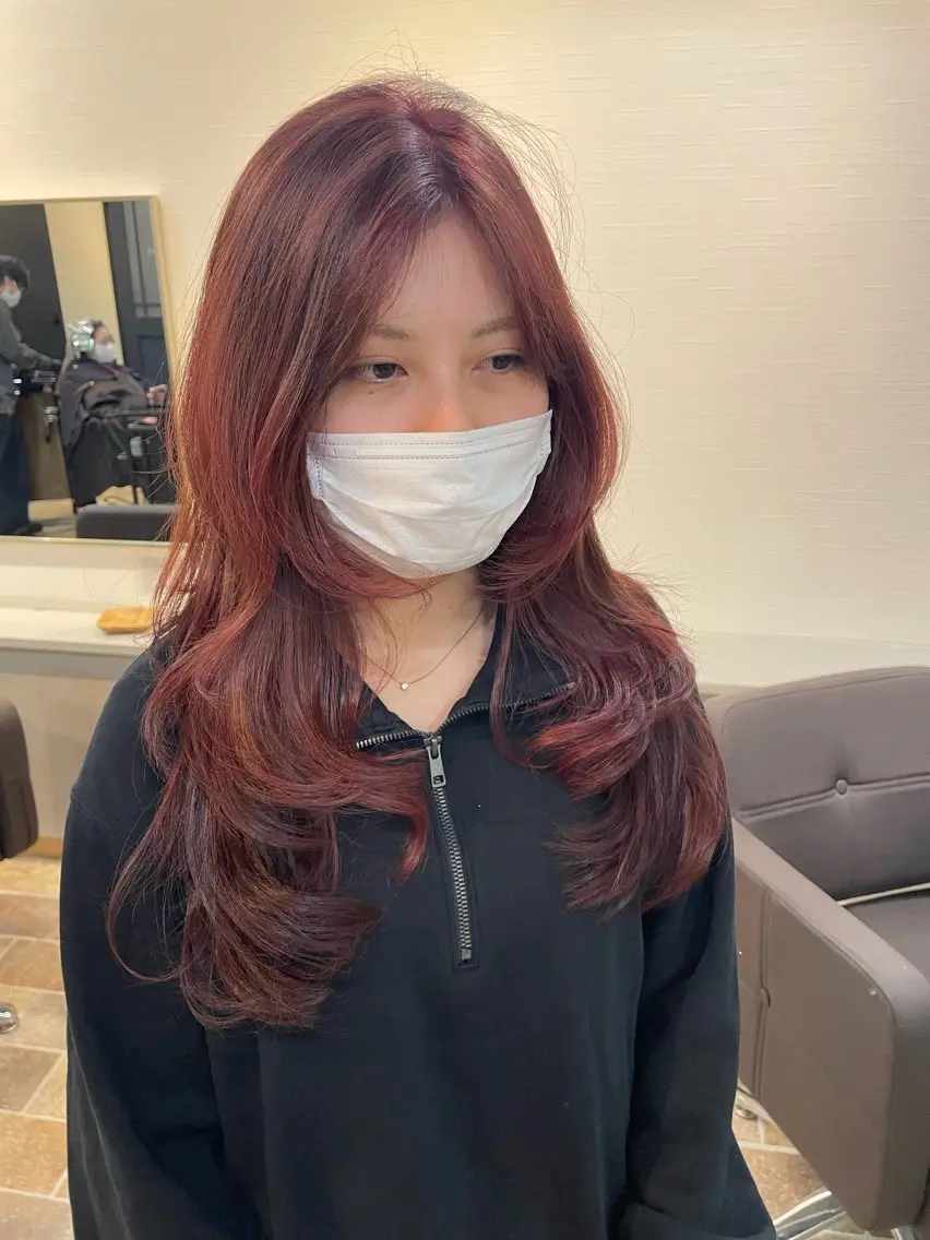 ロング カラー ハッシュカット ハイレイヤー レイヤーカット ヘアカラー YUI/ ブリーチカラー🌷のヘアスタイル