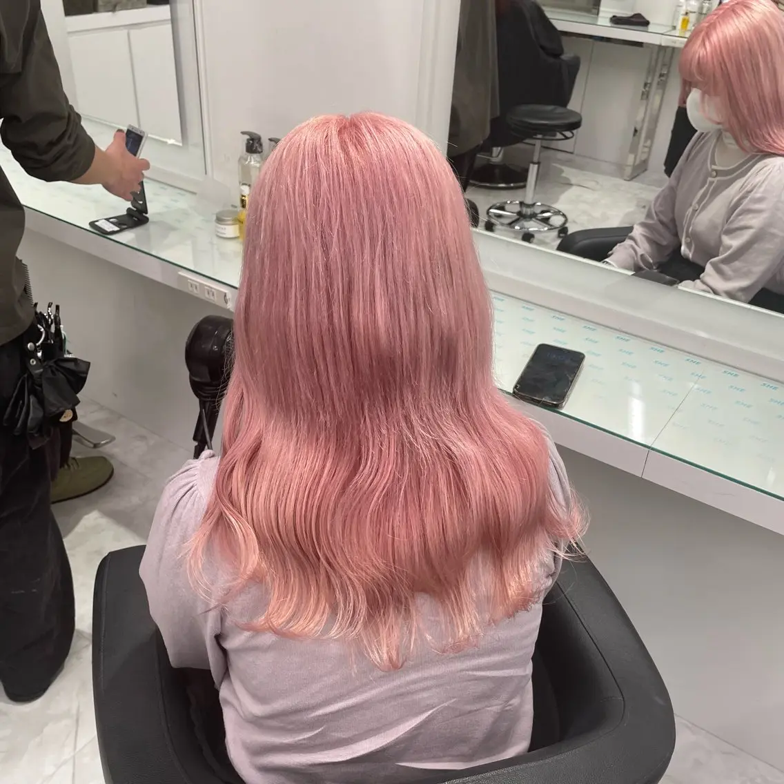 ロング カラー ヘアアレンジ ヘアカラー トリートメント ヘッドスパ ヘアセット ウルフカット×ハイ トーン職人🤍ゆうひのヘアスタイル
