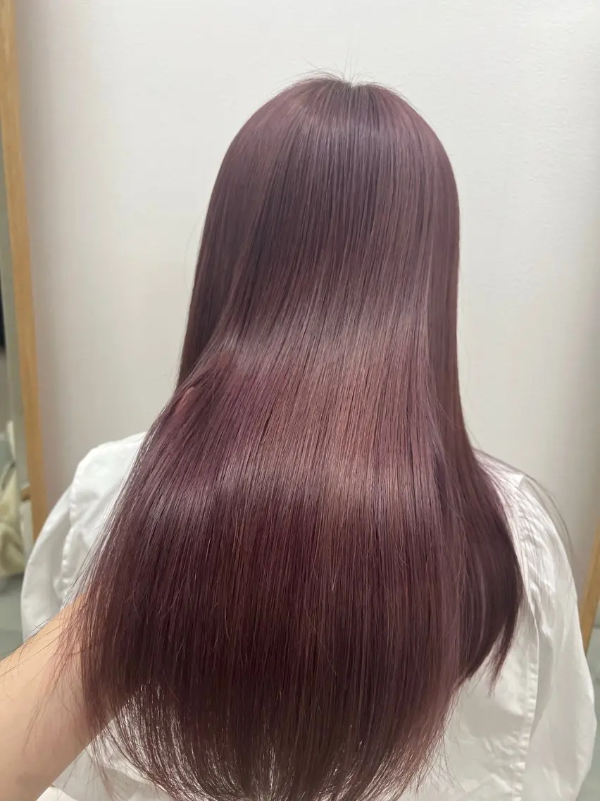 ロング ヘアカラー 長代 結日香のヘアスタイル
