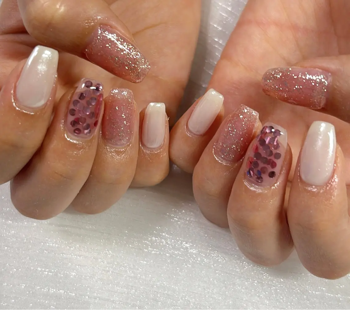 ネイル フラワーネイル ジェルネイル ホログラムネイル ミラーネイル オフィスネイル ハンドネイル kiki nail &brow二子玉川のネイルデザイン
