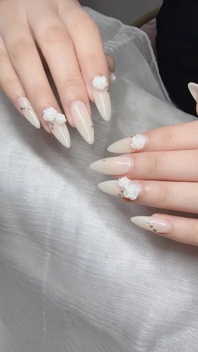 ネイル ハンドネイル Lee Nailsのネイルデザイン