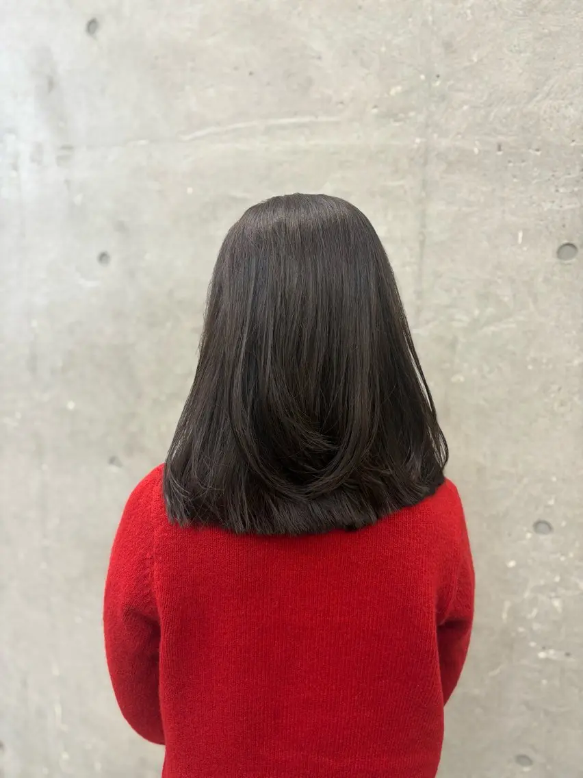 ミディアム アッシュ アッシュブラウン ヘアカラー トリートメント 透明感カラー/赤み消 しカラー/もものヘアスタイル