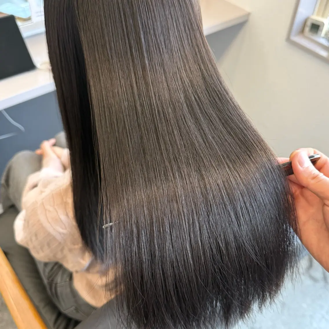 セミロング カット 縮毛矯正 トリートメント 🌿透き通るツヤ髪× 縮毛矯正✂︎戸祭　伶のヘアスタイル